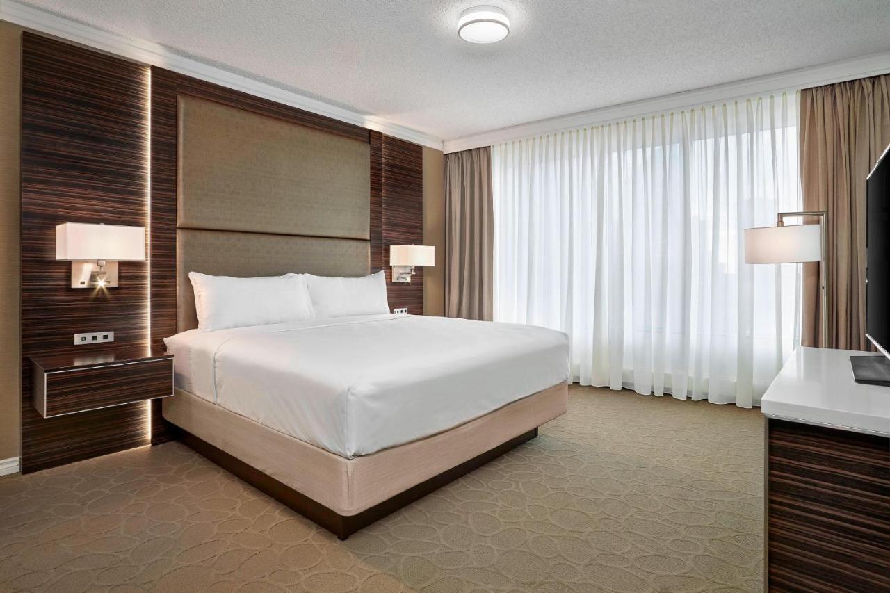 Delta Hotels By Marriott Edmonton Centre Suites Luaran gambar