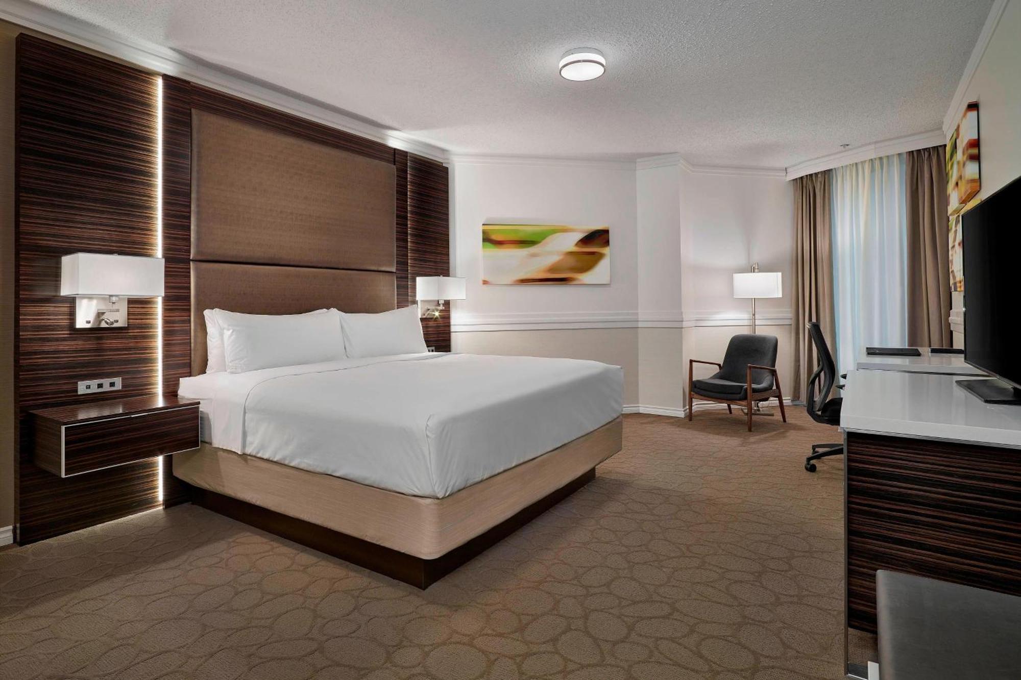 Delta Hotels By Marriott Edmonton Centre Suites Luaran gambar