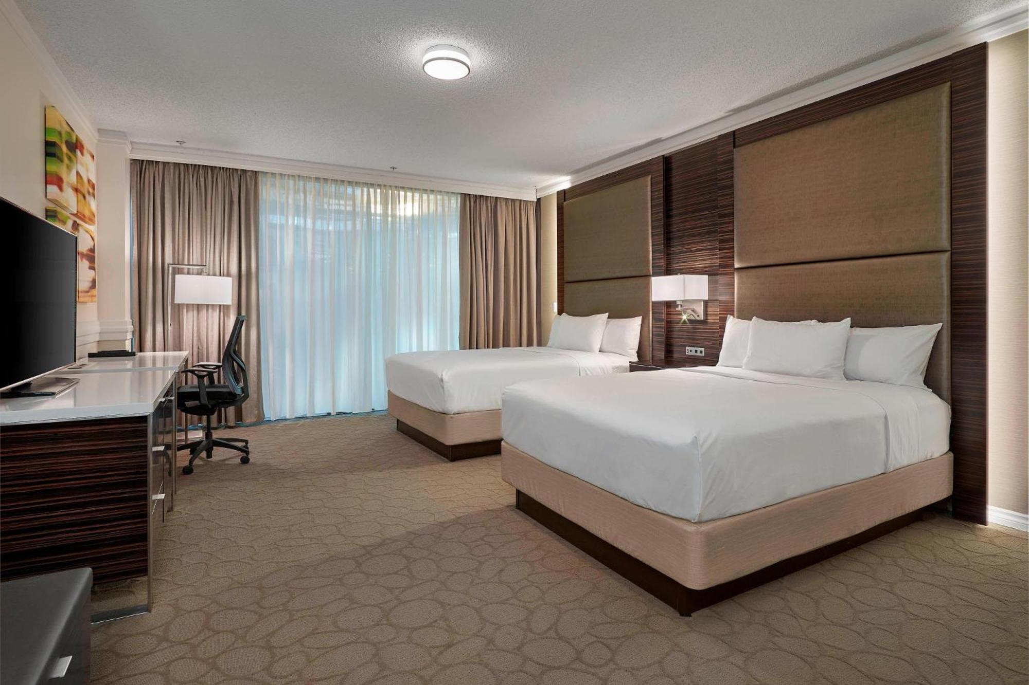 Delta Hotels By Marriott Edmonton Centre Suites Luaran gambar