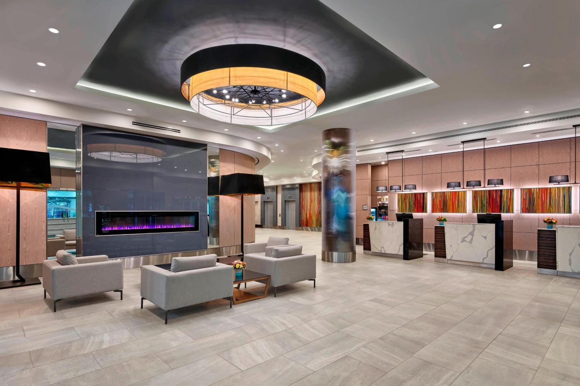 Delta Hotels By Marriott Edmonton Centre Suites Luaran gambar