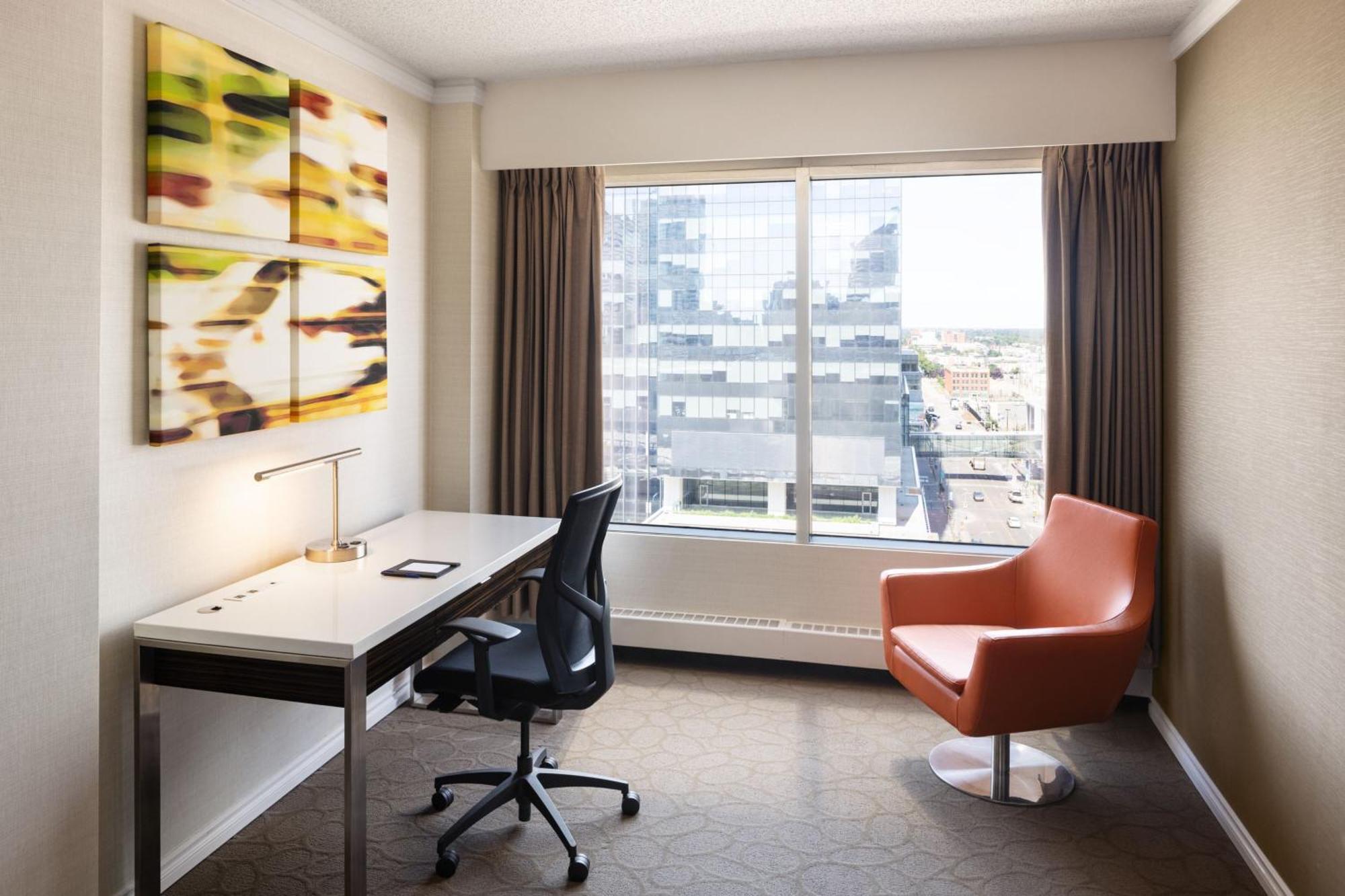 Delta Hotels By Marriott Edmonton Centre Suites Luaran gambar